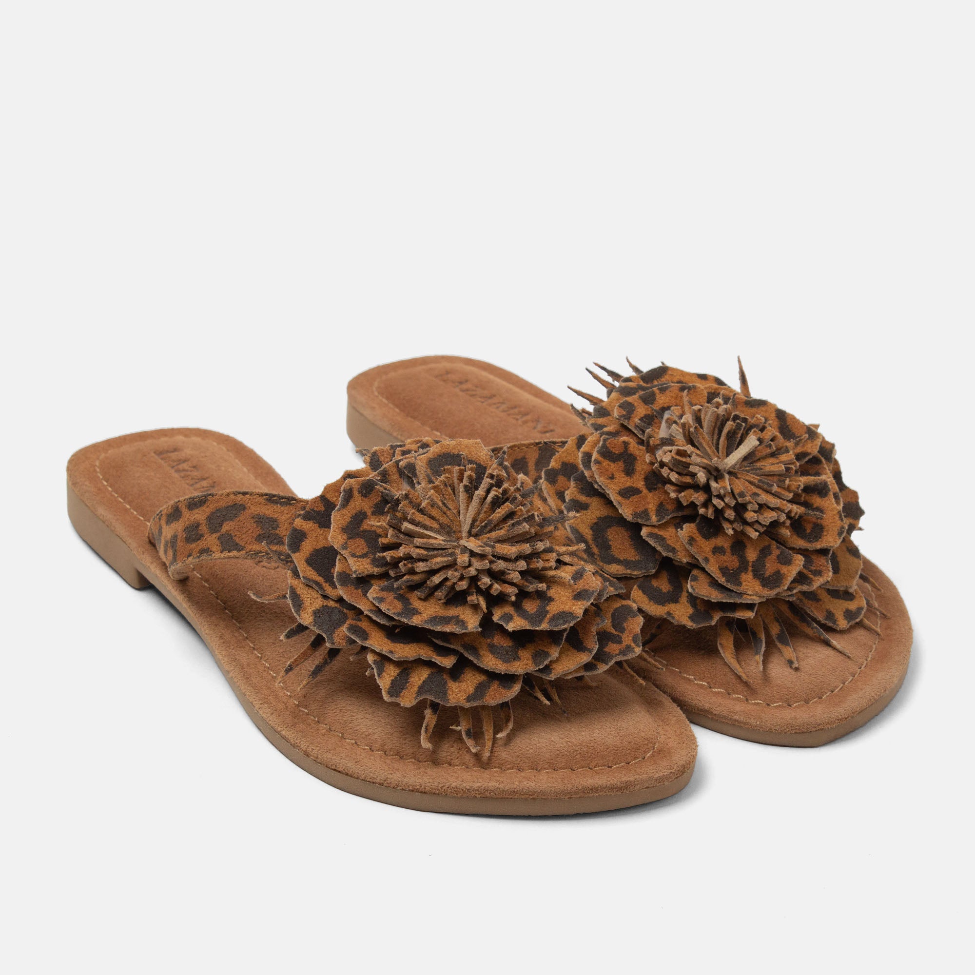 lazamani-nomi-damen-wildleder-zehentrenner-leopard-slipper-mit-blume image 3